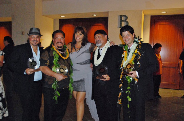 familycousinchinohanohanoawardwinner20112.jpg
